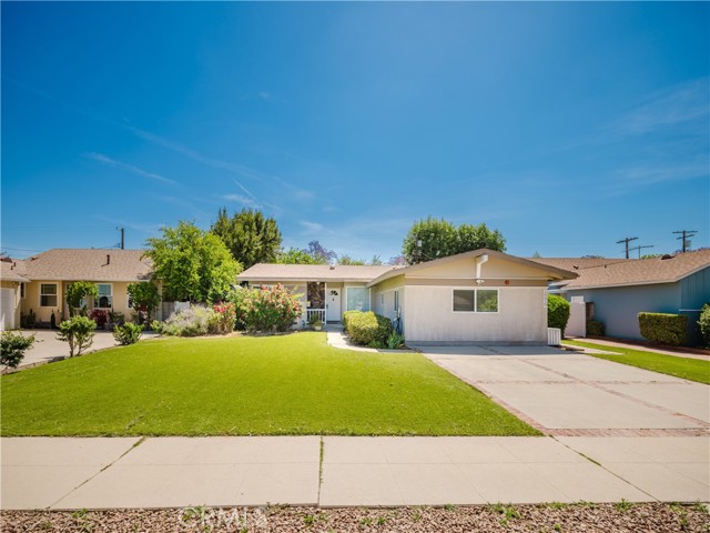 Image 14 of 24 For 10022 Gothic Avenue