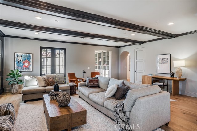 Detail Gallery Image 32 of 45 For 526 Riverside Ave, Newport Beach,  CA 92663 - 5 Beds | 6/1 Baths