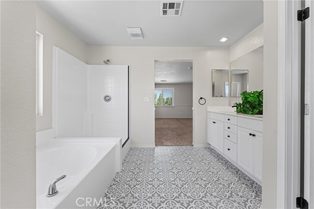 Detail Gallery Image 17 of 22 For 5789 Golding Dr, Lancaster,  CA 93536 - 4 Beds | 3 Baths