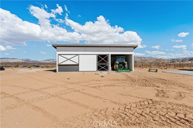 Detail Gallery Image 58 of 61 For 23670 Shirwaun, Apple Valley,  CA 92307 - 6 Beds | 4 Baths