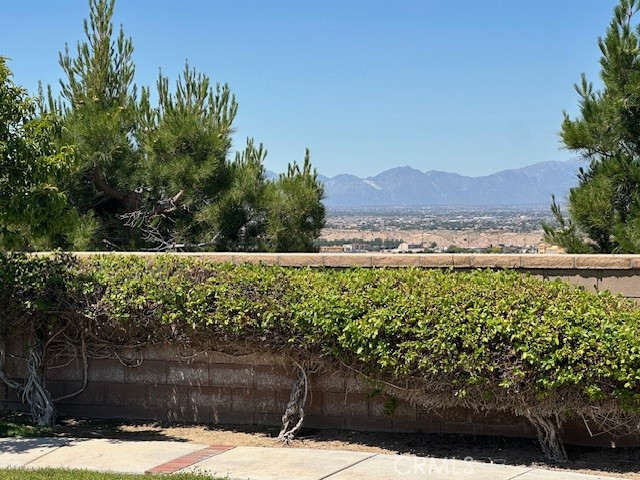 20159 Majestic Dr., Apple Valley CA: https://media.crmls.org/medias/d0747290-08a4-4e92-aa0d-ca226045f465.jpg