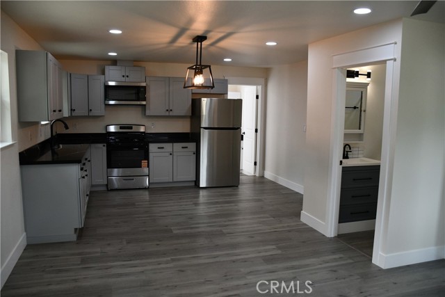 Detail Gallery Image 2 of 17 For 635 N Plumas St, Willows,  CA 95988 - 2 Beds | 1 Baths