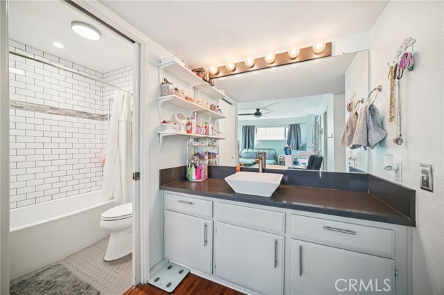 Detail Gallery Image 18 of 36 For 20155 Keswick St #112,  Winnetka,  CA 91306 - 2 Beds | 2/1 Baths