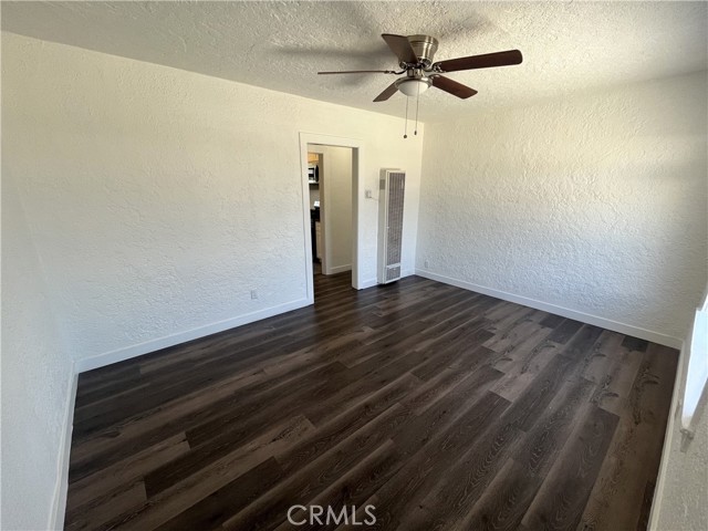 1702 W 60th Street, Los Angeles CA: https://media.crmls.org/medias/d077108e-55f6-4c49-9cfb-21827c565bb8.jpg