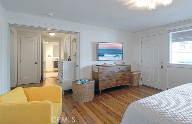 Detail Gallery Image 20 of 23 For 308 Poppy Ave, Corona Del Mar,  CA 92625 - 4 Beds | 3 Baths