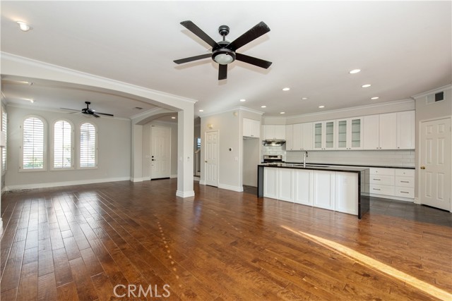 Detail Gallery Image 8 of 42 For 9 Mineral King, Irvine,  CA 92602 - 4 Beds | 2/1 Baths