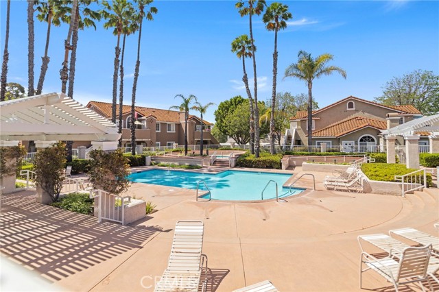 68 Via Terrano, Rancho Santa Margarita CA: https://media.crmls.org/medias/d077f2ef-b45a-4513-91c1-8064d8045c2f.jpg