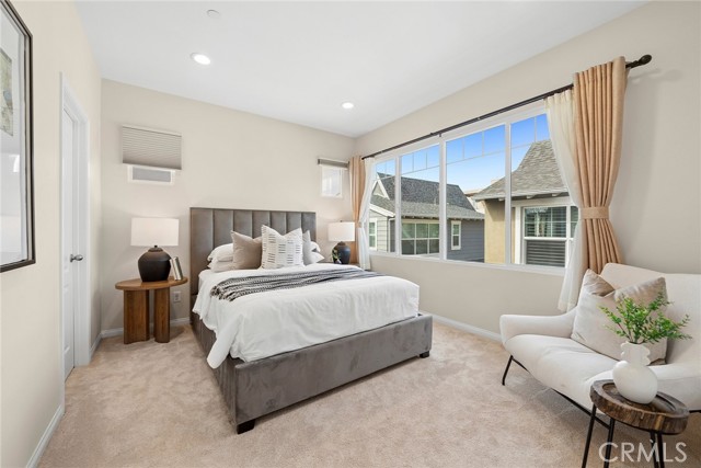 Detail Gallery Image 34 of 75 For 101 Newington, Irvine,  CA 92618 - 4 Beds | 3/1 Baths