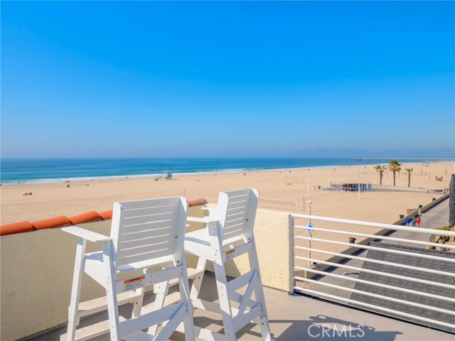 72 The Strand, Hermosa Beach, California 90254, 3 Bedrooms Bedrooms, ,2 BathroomsBathrooms,Residential,Sold,The Strand,SB23109684