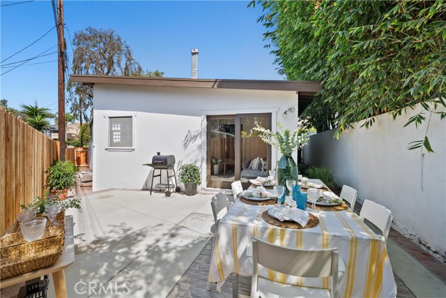 3017 Elm Avenue, Manhattan Beach, California 90266, 2 Bedrooms Bedrooms, ,2 BathroomsBathrooms,Residential,Sold,Elm,SB21199179