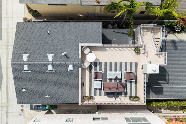Detail Gallery Image 43 of 45 For 410 Acacia Ave #1/2,  Corona Del Mar,  CA 92657 - 3 Beds | 3 Baths