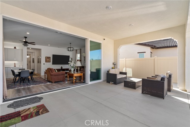Detail Gallery Image 37 of 51 For 24513 via Sendero, Valencia,  CA 91354 - 3 Beds | 3/1 Baths