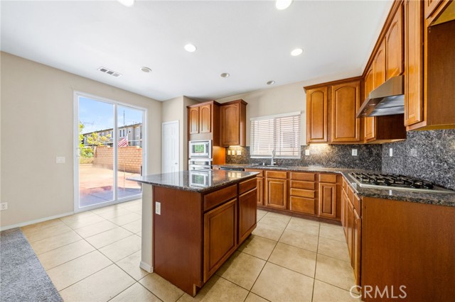 20047 Holly Drive, Outside Area (Inside Ca) CA: https://media.crmls.org/medias/d07badb2-e70f-41bc-8258-11155c164c29.jpg