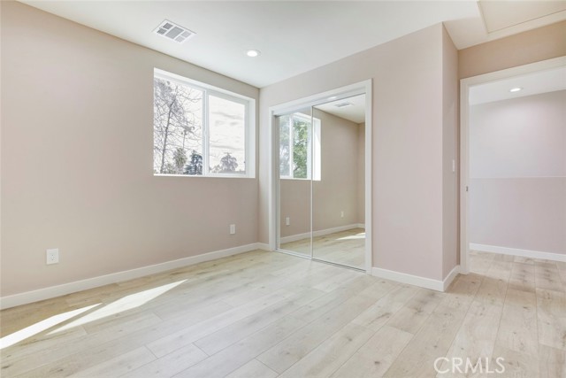 Detail Gallery Image 17 of 25 For 15557 Wyandotte St, Van Nuys,  CA 91406 - 3 Beds | 2 Baths