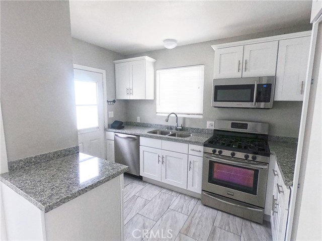 Detail Gallery Image 8 of 11 For 18441 Patterson, Huntington Beach,  CA 92646 - – Beds | – Baths