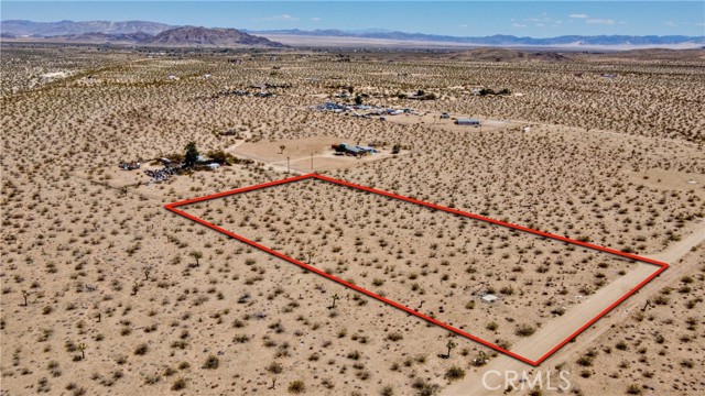 Detail Gallery Image 5 of 21 For 888 Lucky Ln, Landers,  CA 92285 - – Beds | – Baths