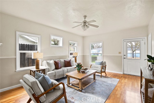 Detail Gallery Image 6 of 34 For 131 W 18th St, Chico,  CA 95928 - 2 Beds | 1 Baths