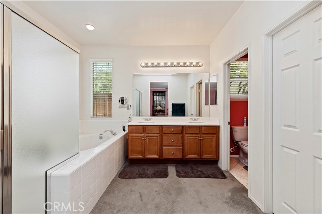 Detail Gallery Image 11 of 12 For 17251 Greentree Dr, Riverside,  CA 92503 - 3 Beds | 2/1 Baths