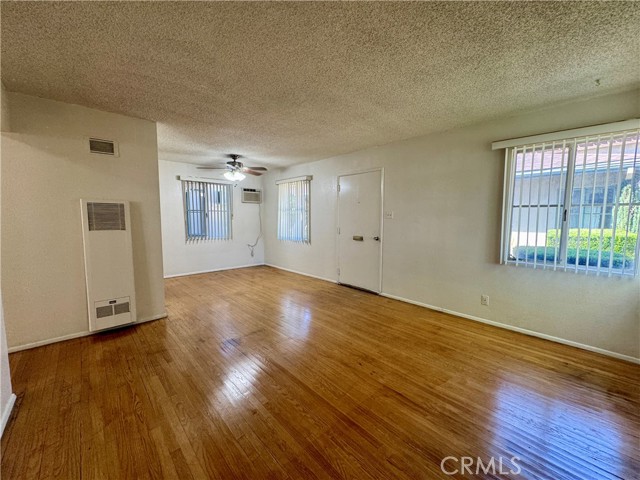 Detail Gallery Image 8 of 10 For 47 N Craig Ave #1,  Pasadena,  CA 91107 - 2 Beds | 1 Baths