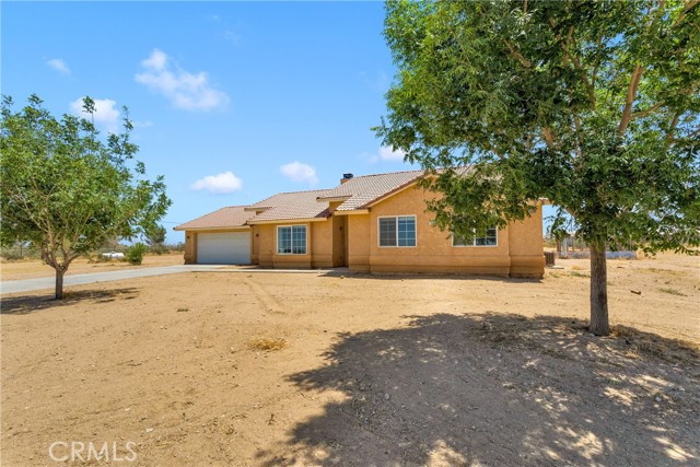 7667 Del Rosa Rd, Phelan, CA 92371