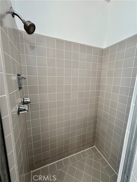 Detail Gallery Image 16 of 19 For 4918 Haskell Ave, Los Angeles,  CA 91436 - 3 Beds | 2 Baths