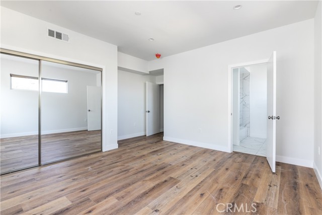 Detail Gallery Image 15 of 18 For 11308 Miranda St, North Hollywood,  CA 91601 - 4 Beds | 4 Baths