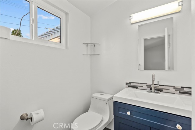 Detail Gallery Image 18 of 21 For 18851 Delight, Canyon Country,  CA 91351 - 3 Beds | 2 Baths