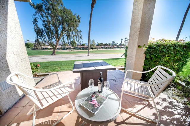 41981 Preston Trail, Palm Desert CA: https://media.crmls.org/medias/d0804132-3c09-446e-a127-76a0098da0a5.jpg