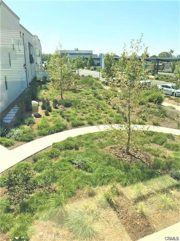 Detail Gallery Image 3 of 28 For 125 Fixie, Irvine,  CA 92618 - 3 Beds | 3 Baths