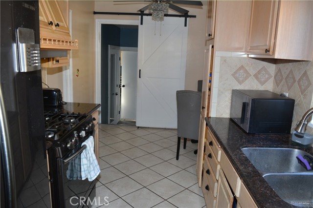 Detail Gallery Image 9 of 22 For 612 Newkirk, Fullerton,  CA 92832 - 3 Beds | 2 Baths