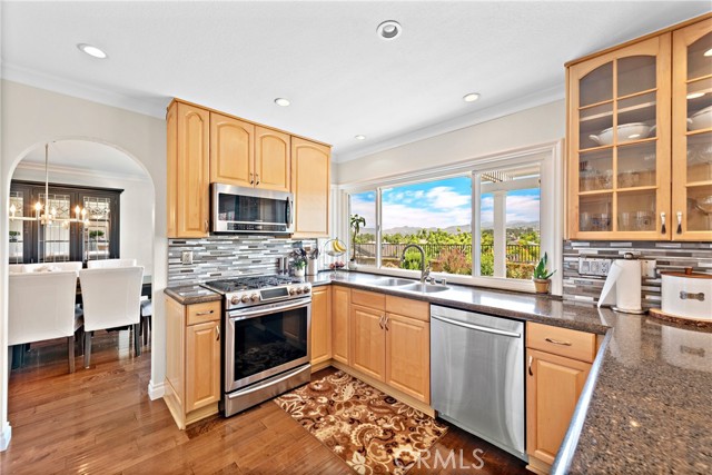 Detail Gallery Image 8 of 27 For 27795 Higuera, Mission Viejo,  CA 92691 - 4 Beds | 2/1 Baths
