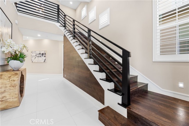 Detail Gallery Image 2 of 60 For 91 Pelican, Irvine,  CA 92618 - 4 Beds | 4/1 Baths