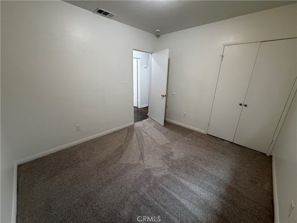 https://media.crmls.org/medias/d0836cd2-6251-4ff0-9ea2-68bee380905a.jpg?preset=X-Large