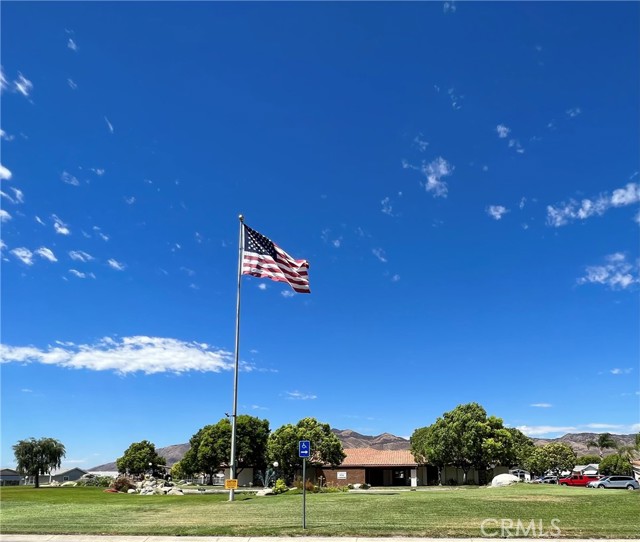 24600 Mountain Ave, Hemet CA: https://media.crmls.org/medias/d08372ab-05ca-44e3-bcdd-551259e67468.jpg