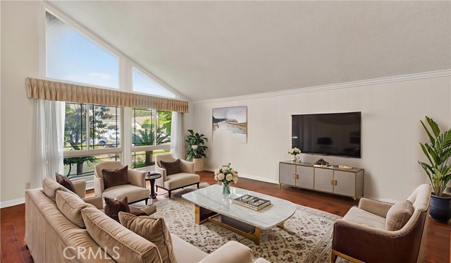 Detail Gallery Image 2 of 56 For 14272 Saarinen Ct, Irvine,  CA 92606 - 4 Beds | 2/1 Baths