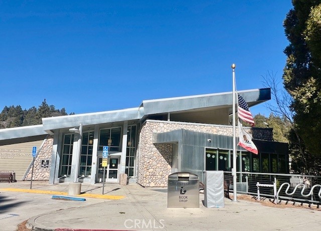 470 Dunant Drive, Crestline CA: https://media.crmls.org/medias/d0850cbd-94af-49d3-9446-7a03068425ee.jpg