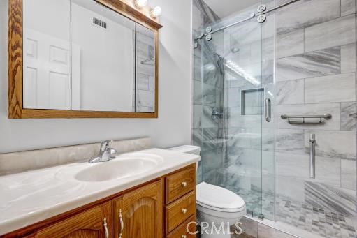 https://media.crmls.org/medias/d08516fb-629f-4b2d-a000-7dc29eb091ce.jpg?preset=X-Large