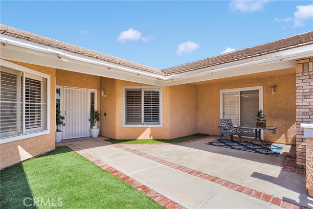 13950 High Falls Trail, Apple Valley CA: https://media.crmls.org/medias/d0859f3c-2233-41ca-a51c-ba4074f31fee.jpg
