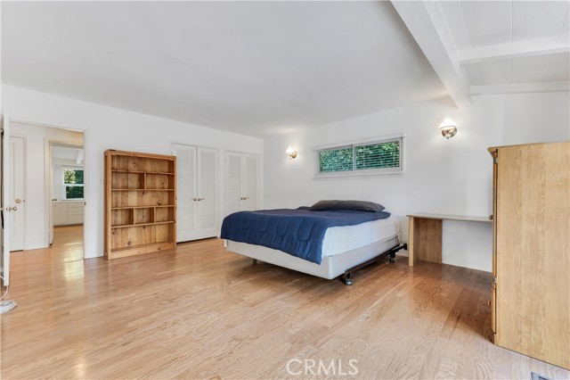 Detail Gallery Image 32 of 58 For 4771 Vista De Oro, Woodland Hills,  CA 91364 - 6 Beds | 4/1 Baths