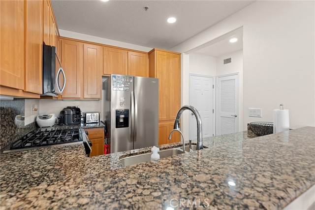 Detail Gallery Image 11 of 38 For 12688 Chapman Ave, Garden Grove,  CA 92840 - 2 Beds | 2 Baths