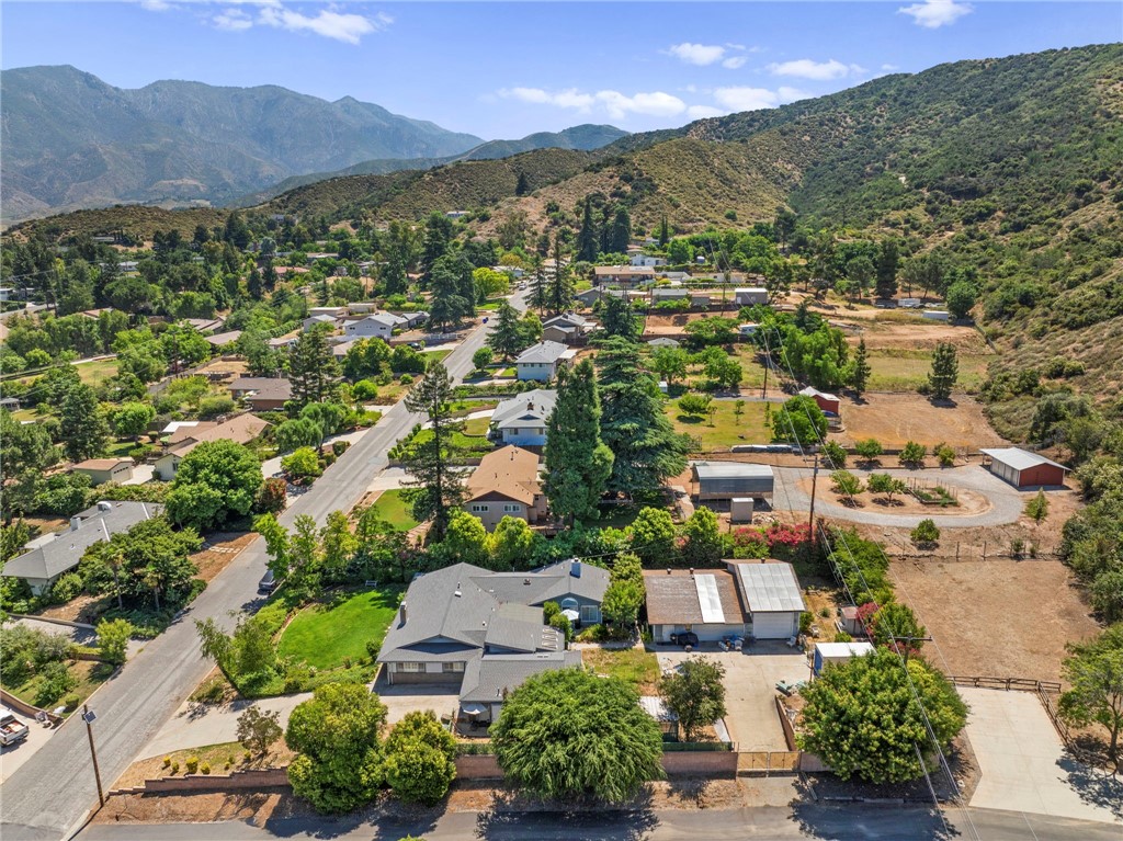 Detail Gallery Image 7 of 49 For 36231 Panorama Dr, Yucaipa,  CA 92399 - 5 Beds | 3 Baths