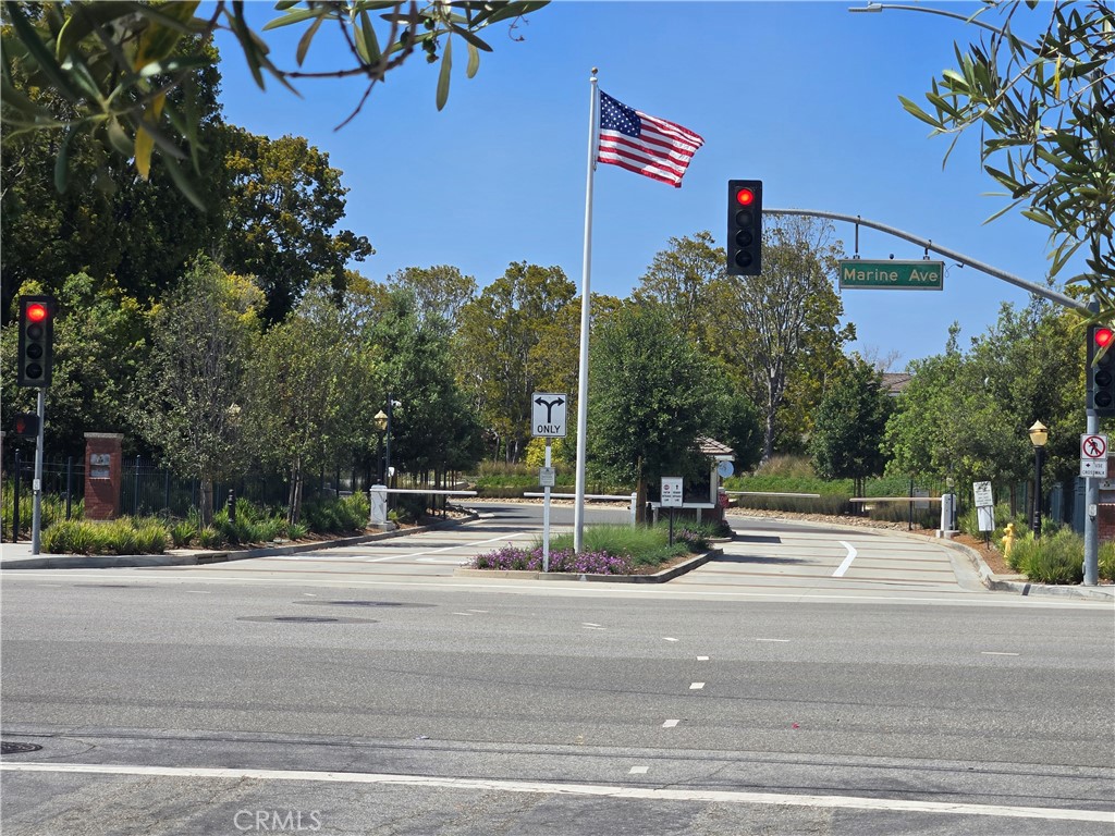 https://media.crmls.org/medias/d0870a33-7dc7-40de-9094-915cc7665ab7.jpg?preset=X-Large