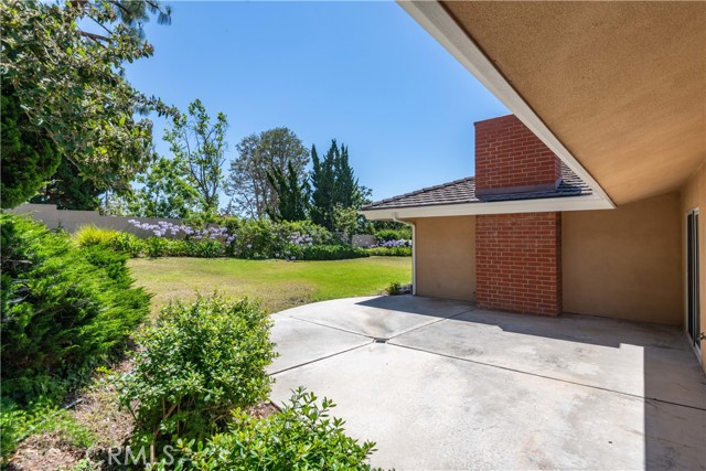 6966 Crest Road, Rancho Palos Verdes CA: https://media.crmls.org/medias/d08756ee-5eee-4ce4-8f86-86874f2b3811.jpg