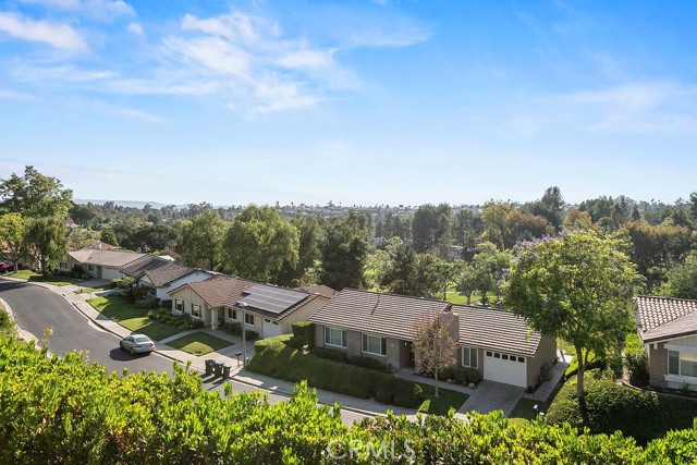 23631 Via Storni, Mission Viejo CA: https://media.crmls.org/medias/d0876fbf-ca11-4f56-833b-667e3734efa0.jpg