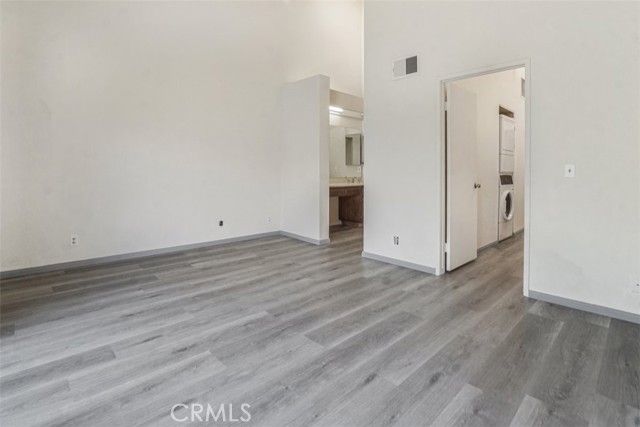 2220 E Chapman Avenue, Fullerton CA: https://media.crmls.org/medias/d087bd8d-c2f3-460b-959f-aa1254afa833.jpg