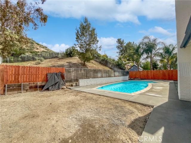Detail Gallery Image 23 of 24 For 28906 Gladiolus Dr, Canyon Country,  CA 91387 - 3 Beds | 2 Baths