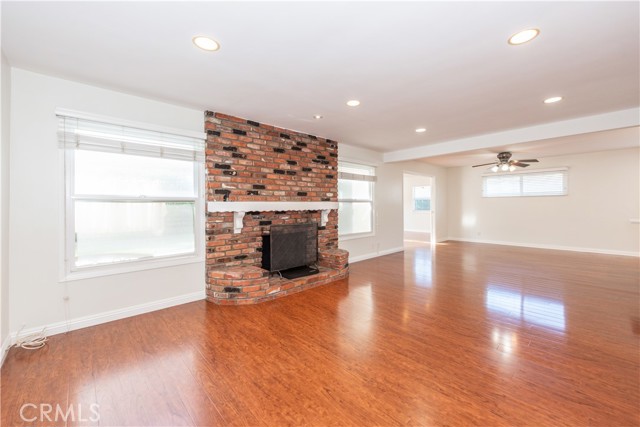 Detail Gallery Image 6 of 22 For 1207 Sycamore, Fullerton,  CA 92831 - 3 Beds | 2 Baths