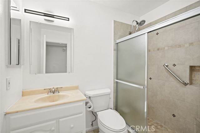 Detail Gallery Image 9 of 15 For 10636 Woodley Ave #1,  Granada Hills,  CA 91344 - 3 Beds | 2 Baths