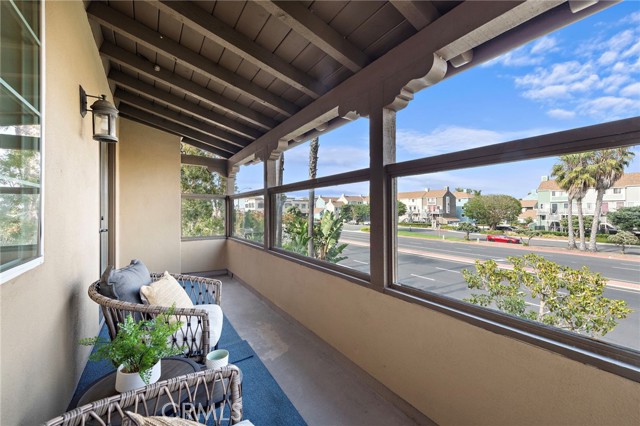 7988 Aldea Circle, Huntington Beach CA: https://media.crmls.org/medias/d0899cf6-884d-4d49-a599-379b62a1c65d.jpg