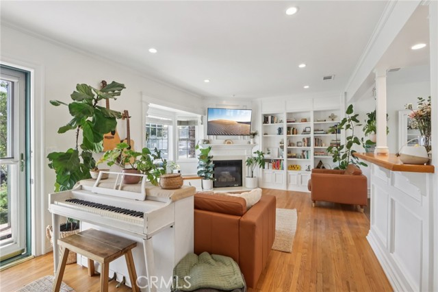 Detail Gallery Image 3 of 38 For 23127 Falena Ave, Torrance,  CA 90501 - 2 Beds | 1 Baths